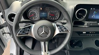 Transportbil - Skåp Mercedes-Benz Sprinter 15 av 20