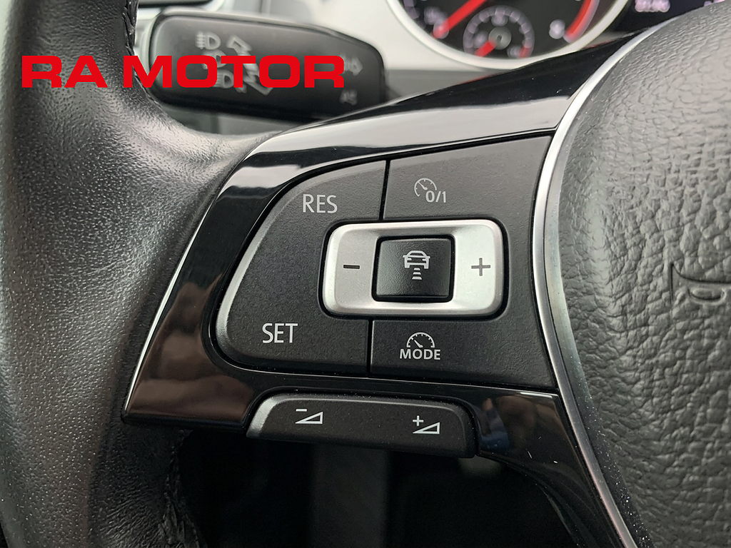 Volkswagen Golf 1.0 TSI 110hk |Adaptiv Farth | Drag | Apple Carplay | 2018