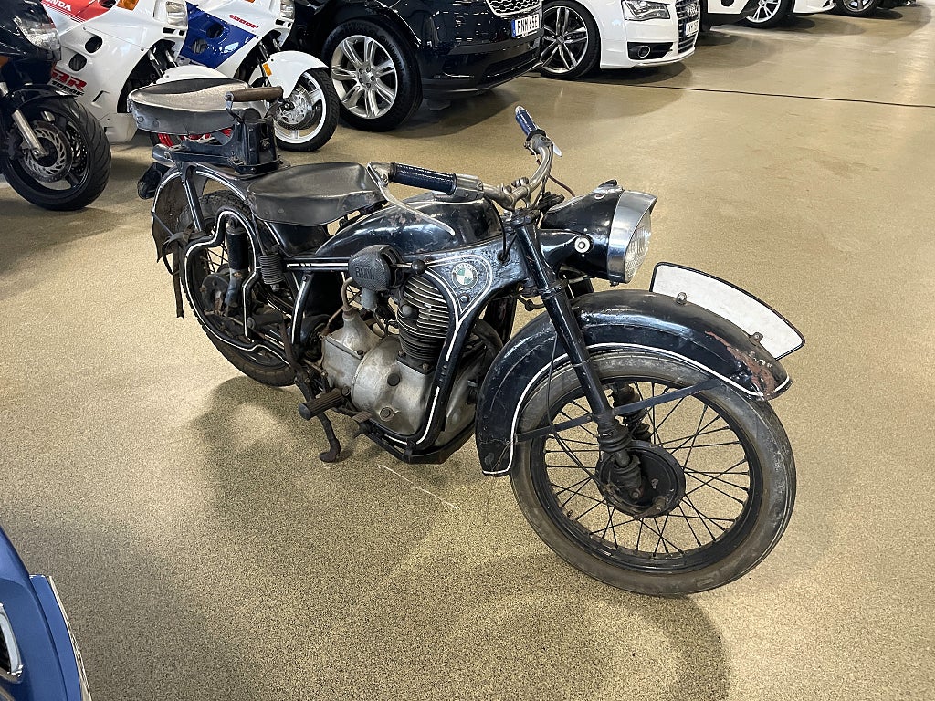 BMW R35  340 cc orenoverad veteran