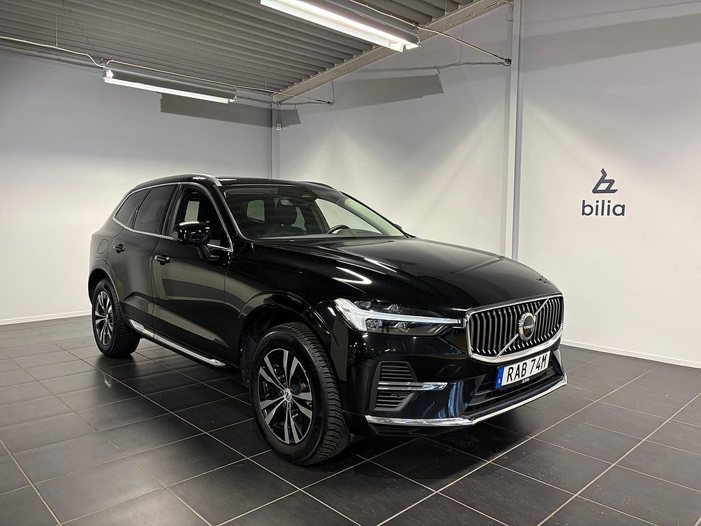 Volvo XC60 Recharge T6 Core Edition |Panorama | Drag | Nav | Värmar...