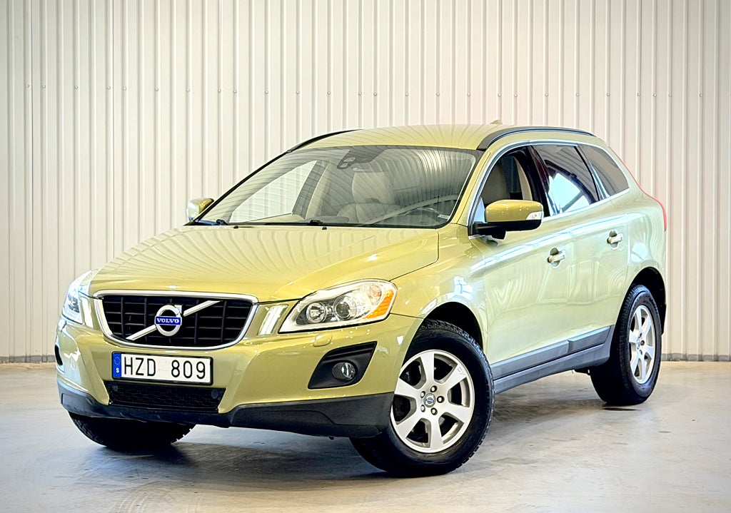 Volvo XC60 2.4D AWD NY-KAMREM DRAG P-VÄRM KEYLESS NY-BES 163HK