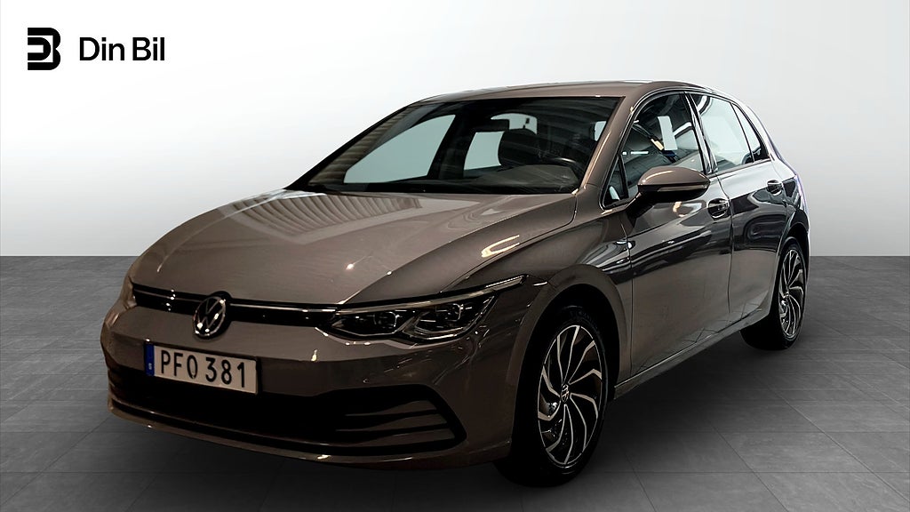Volkswagen Golf 1.5 eTSI 130 hk P-värmare/Sensorer
