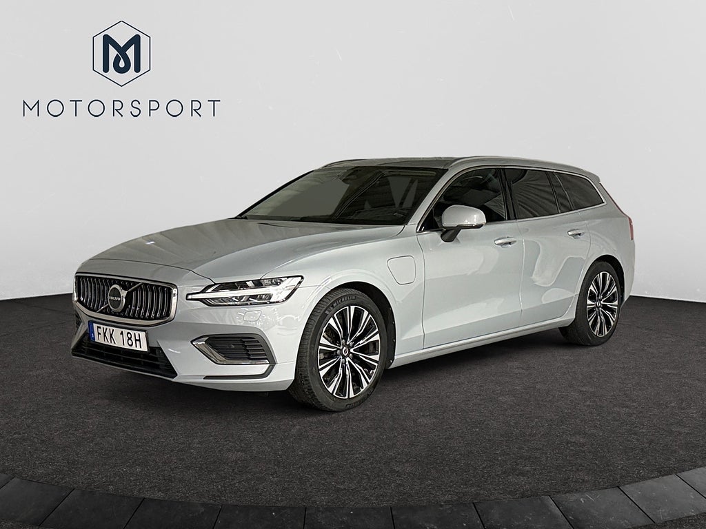Volvo V60 T6 Plug-In Hybrid AWD Core Drag Adaptiv-farth B-kamera