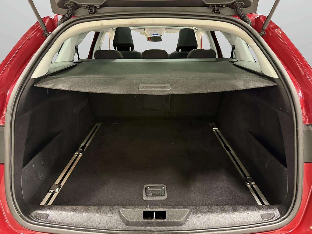 Peugeot 308 SW 1.2 Allure  Automat Panorama Navi S&V-hjul HELGKAMPANJ! - miniatyr 16