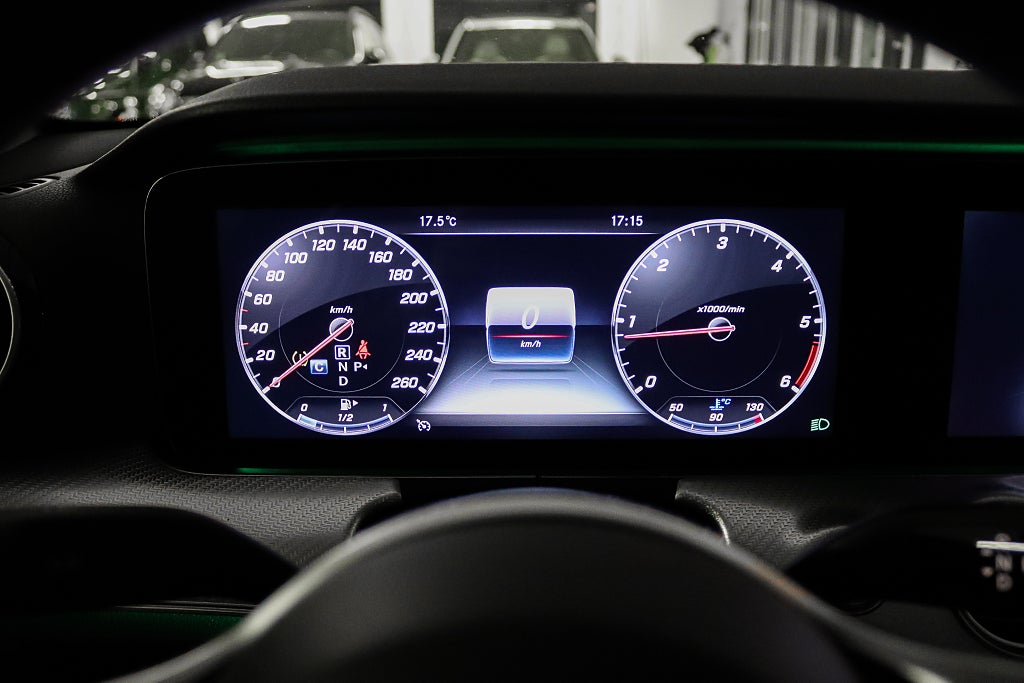 Mercedes-Benz E 200 d Avantgarde Panorama Widescreen Dragkrok