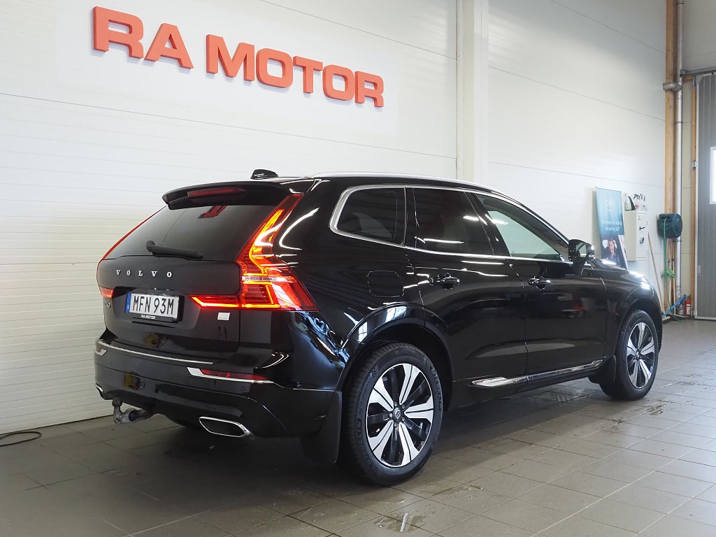Volvo XC60 Recharge T6 AWD Inscription Pano Drag VOC Kamera Läder 2021