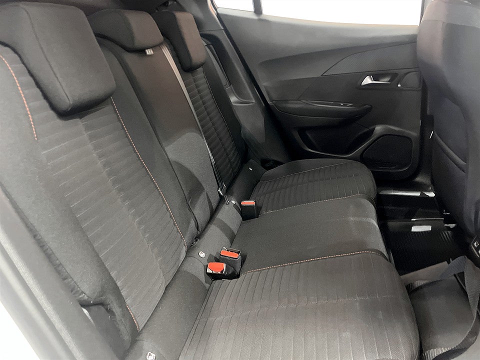 Bild på Peugeot 2008 Active 50kWh 136hk Aut CARPLAY B-KAMERA