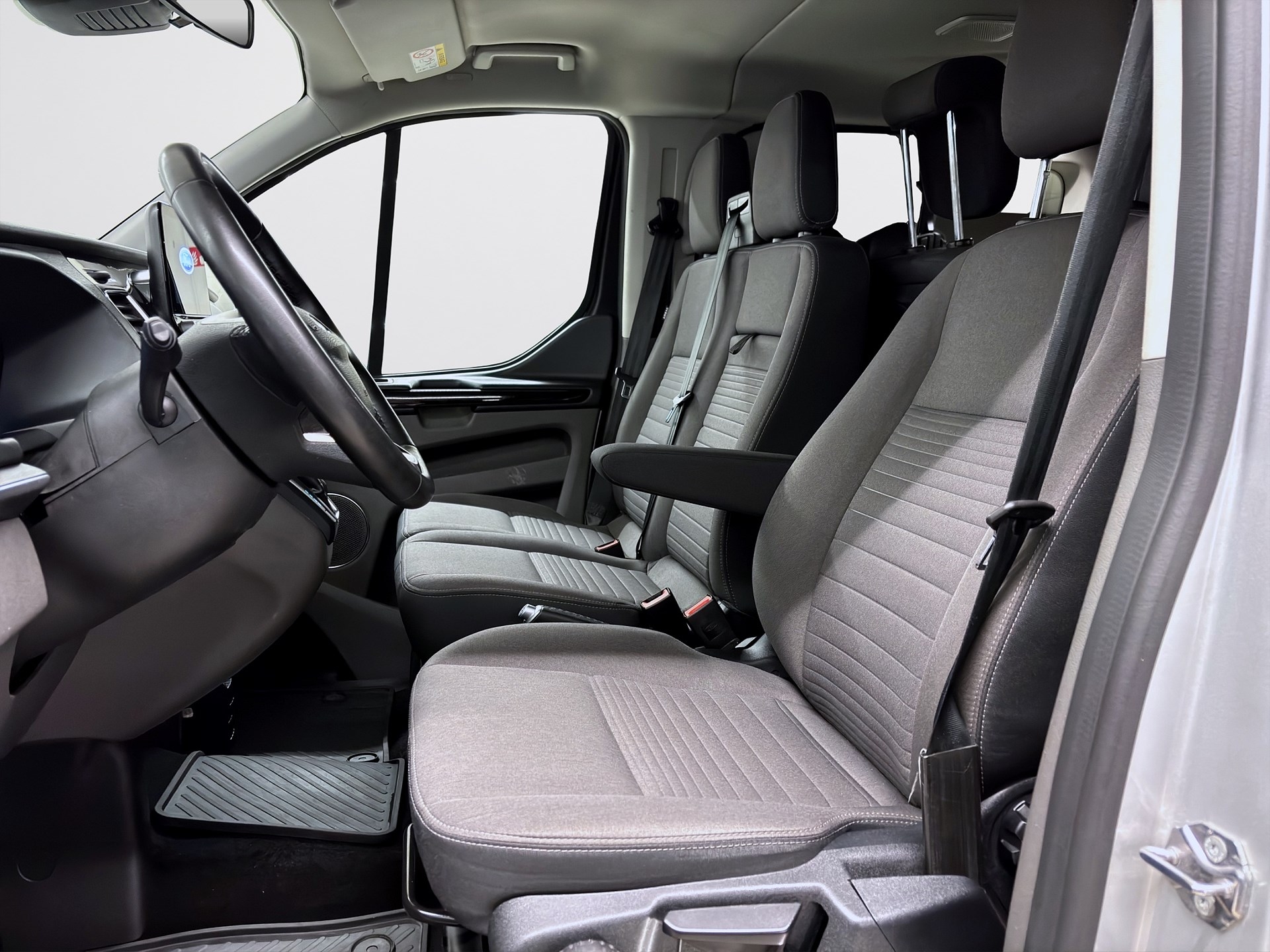 Ford Tourneo Custom 320 2.0 EcoBlue 2023, bild 7/10