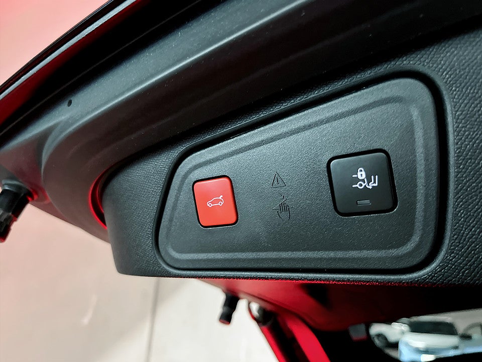 Bild på Peugeot 3008 GT Hybrid4 Aut AWD B-KAMERA ELSTOL 300hk 