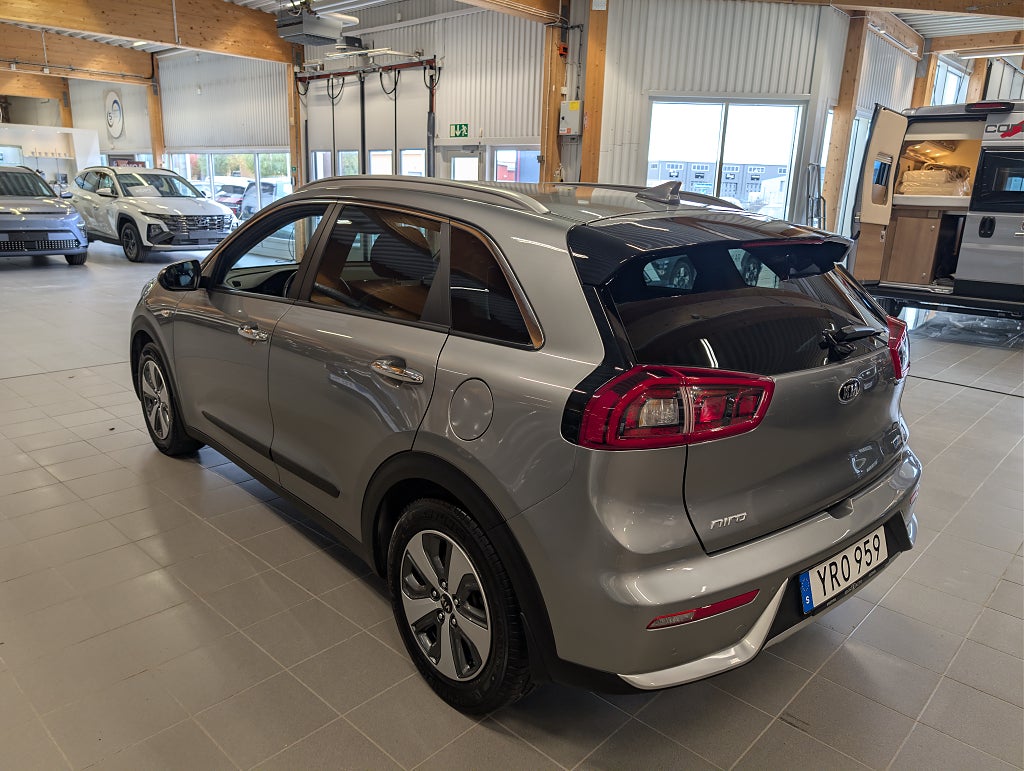 Kia Niro Hybrid DCT Advance Plus M-värm/V-hjul thumbnail