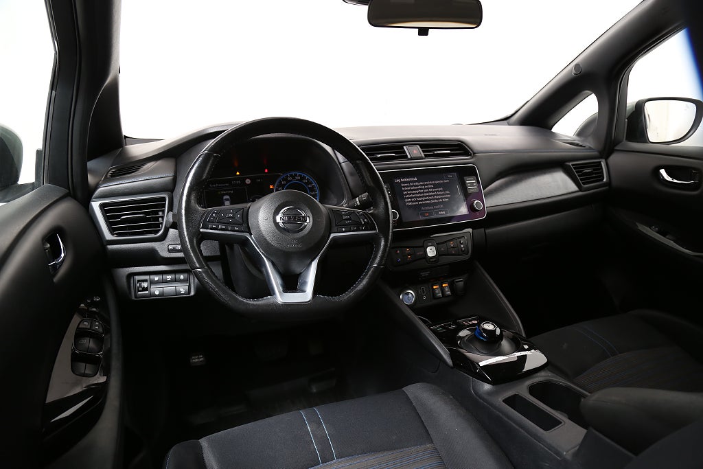 Nissan Leaf 40 kWh N-Connecta 360° I Navi I Motorvärmare 2020