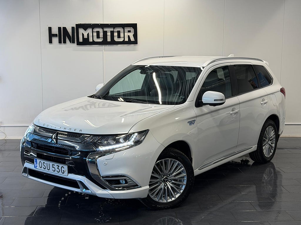 Mitsubishi Outlander PHEV CVT Business |MOMS|2Ägare|360Kam|Skinn|DRAG|