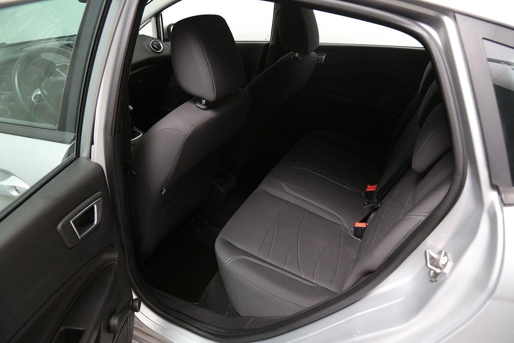 Ford Fiesta 1,6 TDCi ECOnetic Trend 5-dörrar Motorvärmare 2013