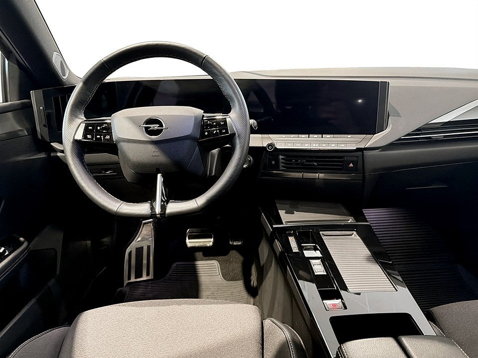 Bild på Opel Astra GS 1.2 PT 130hk Aut - B-KAMERA, CARPLAY