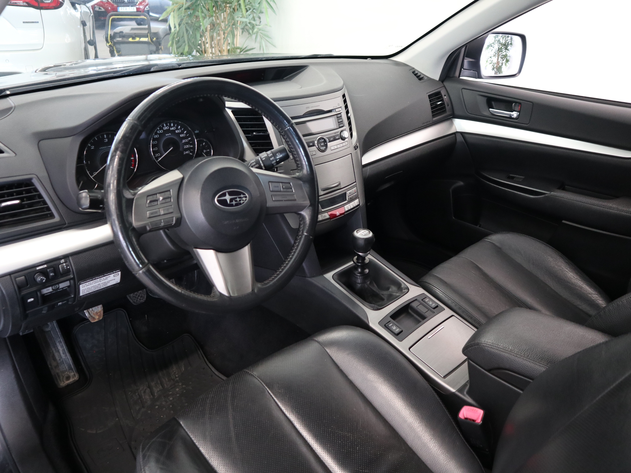 Subaru Legacy Outback 2.0 4WD 150hk 2010, kuva 6/34