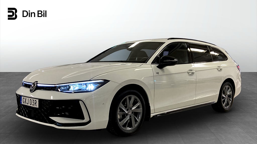Volkswagen Passat Sportscombi R-line TDI 4M 193hk | V-hjul | Drag | Värmare
