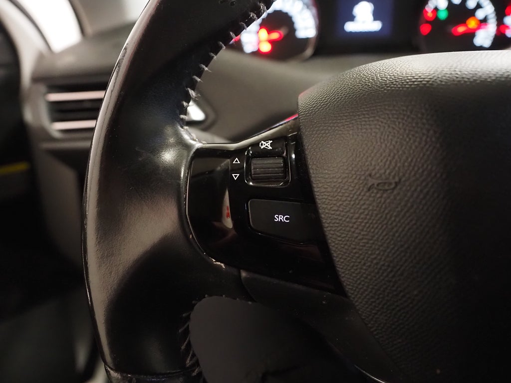 Peugeot 308 SW 1.2 130hk Allure Automat Drag PDC Keyless 2015