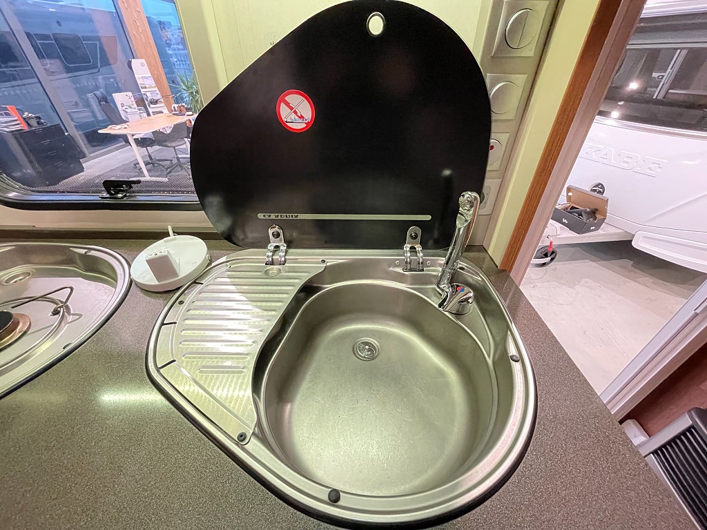 Adria Adora 513 TK /Barnkammare/Mover/6 bäddar/995kr/månad - Adria