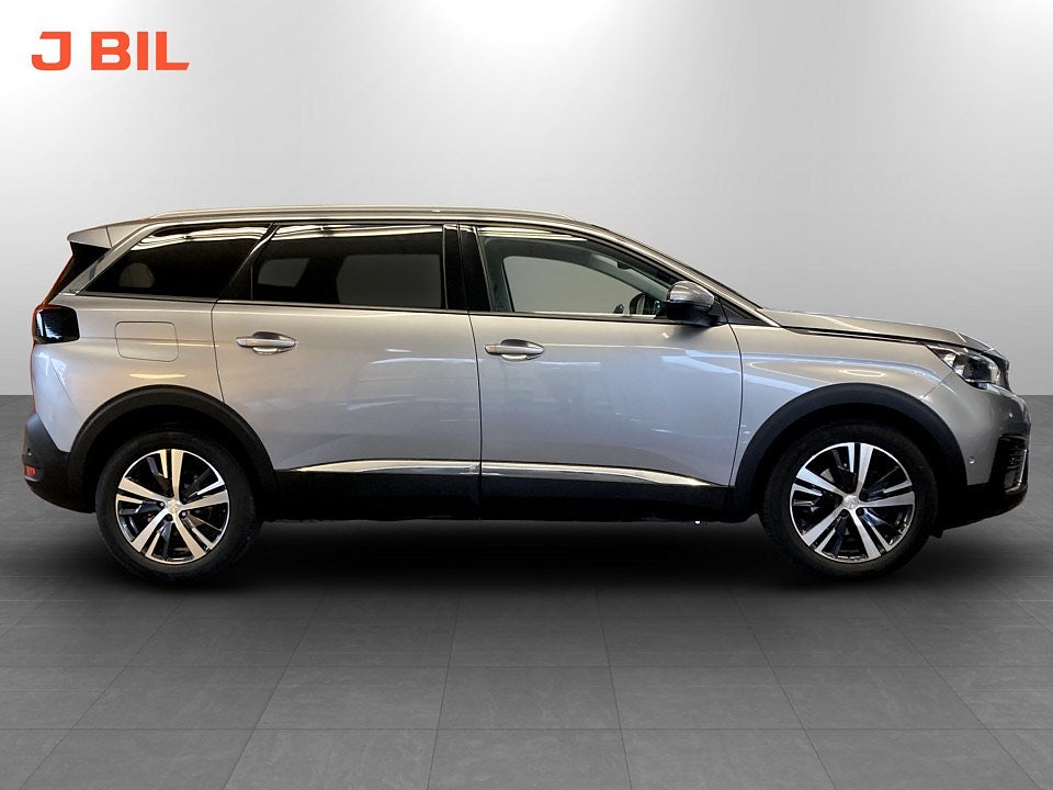 Bild på Peugeot 5008 Allure 1.2 PT 130hk Aut - 7-SITS, B-KAMERA