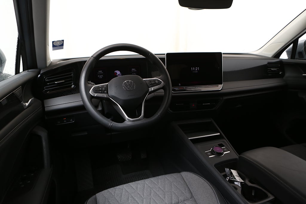 Volkswagen Tiguan 1,5 eTSI 150hk Life Edition Värmare Drag 2025