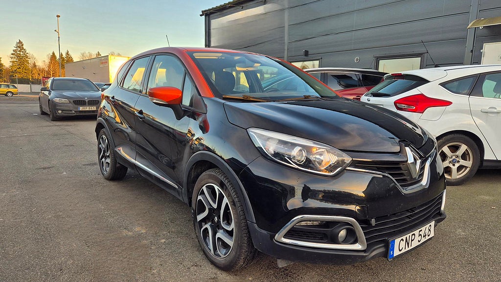 Renault Captur 1.2 TCe EDC EU5  120 HK 1 brukare nyservad Nybes