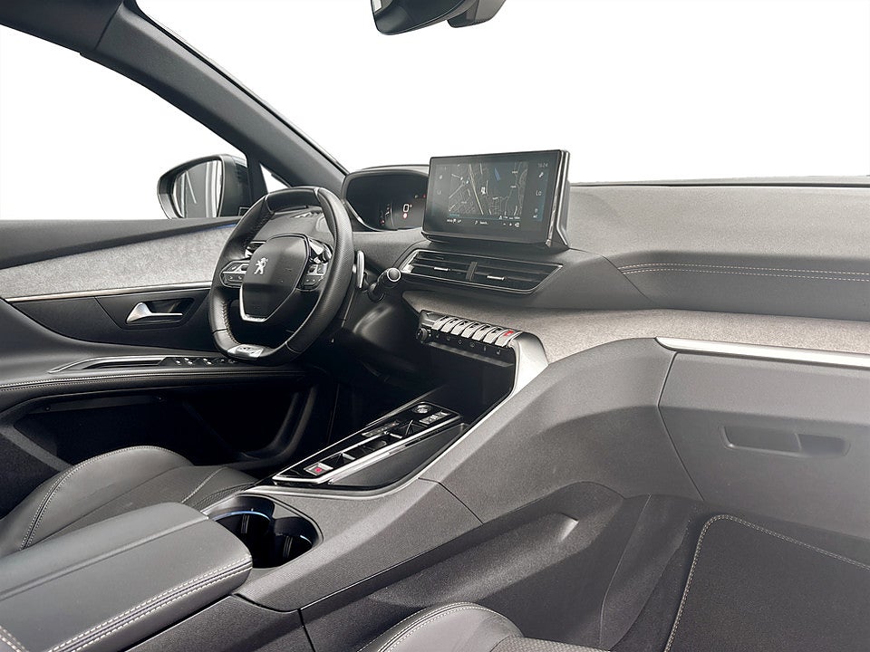 Bild på Peugeot 5008 GT+ 1.2 PT 130hk Aut 7-SITS B-KAMERA CARPLAY