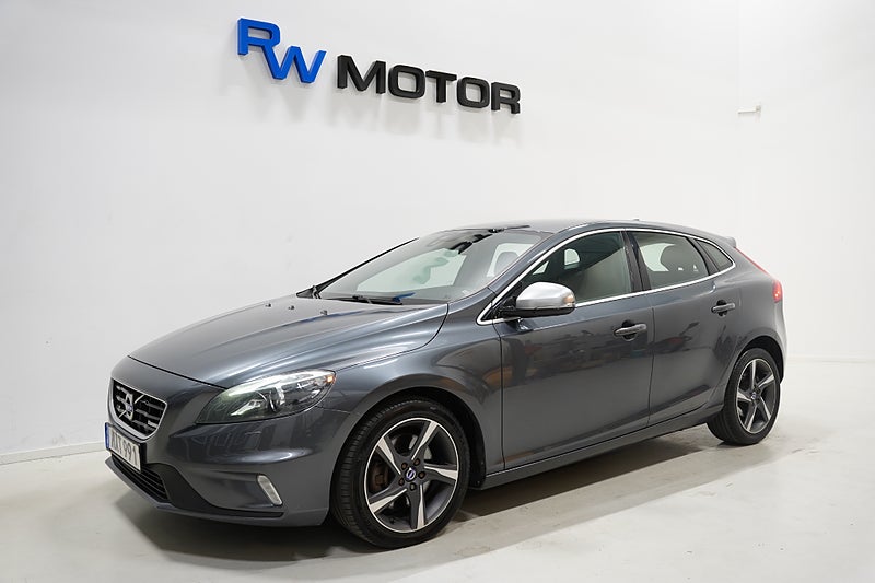 Halvkombi Volvo V40 1 av 21