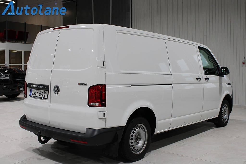 Volkswagen Transporter T32 2.0 TDI SCR 4Motion Värmare,Dragkrok,Carplay 150