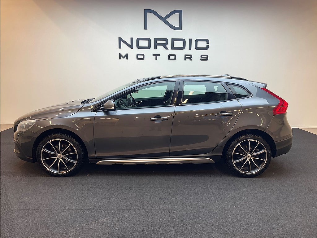 Volvo V40 Cross Country D2 Manuell/Summum/Värmare/V-hjul