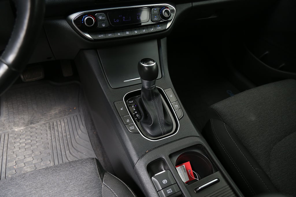 Hyundai i30 1,0 T-GDi 120hk MHEV Essential Kombi Aut Kamera Carplay 2023