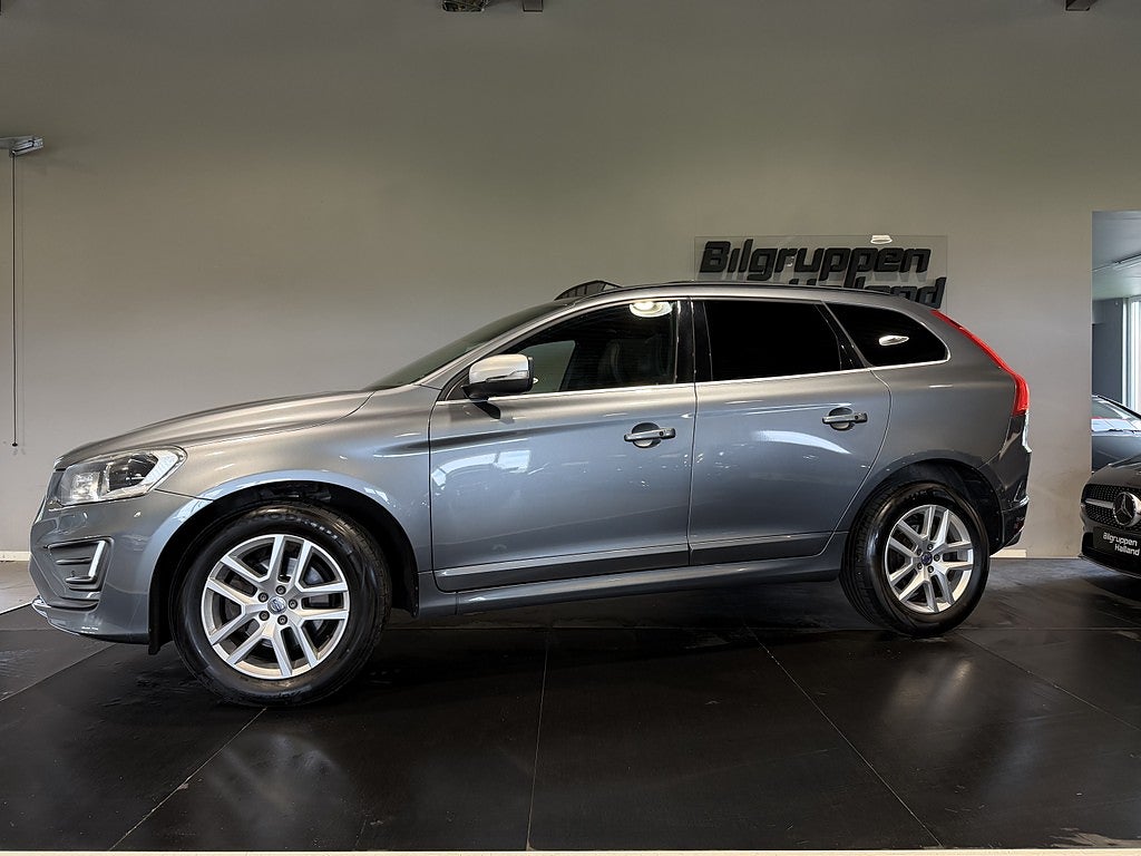 Volvo XC60 D4 AWD Classic R-Design Pano Blis Navi B-kam Pdc Drag