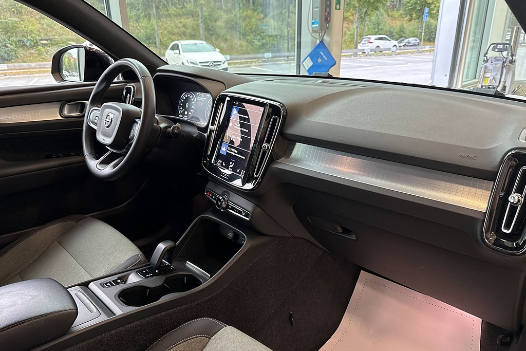 Volvo XC40 B4 Momentum Advanced Pro Edt Kamera/Värmare/Drag