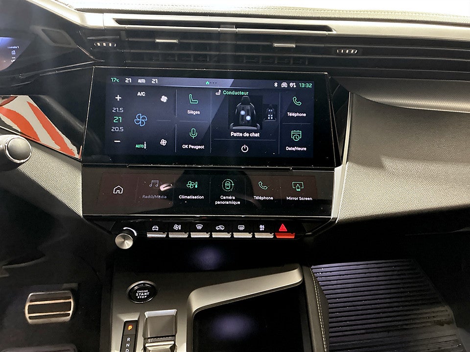 Bild på Peugeot 408 GT 1.2 PT 130hk Aut B-KAMERA CARPLAY