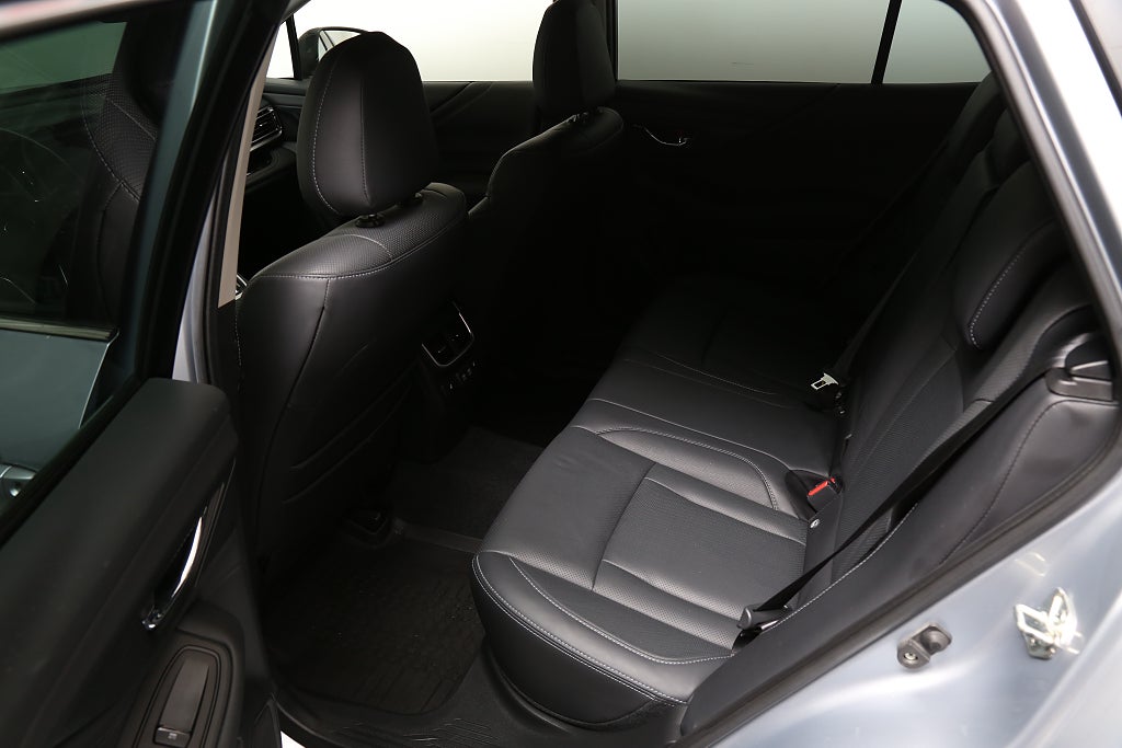 Subaru Outback 2,5i 169hk Limited Xfuel AWD Aut Skinn Dragkrok 2022