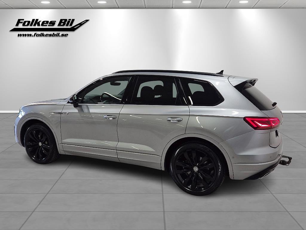 Volkswagen Touareg R-Line 3.0 TDI V6 286 hk 4M SE SPEC / VAT
