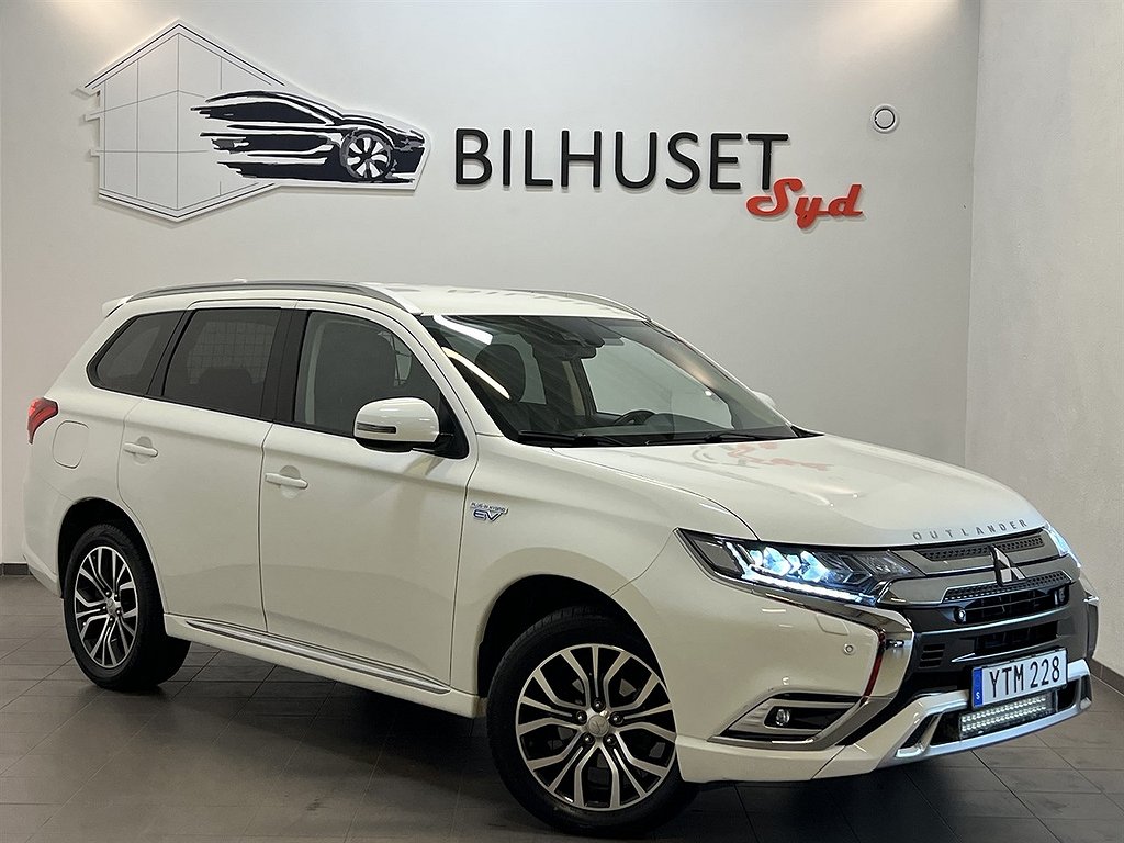 Mitsubishi Outlander PHEV 224hk AWD Fleet Edition Krok/Bkamera/AdaptivF/Nyservad