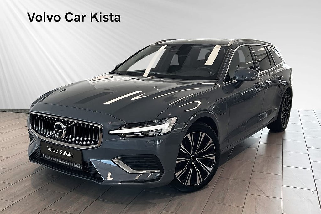 Volvo V60 Recharge T6 Core Edition Drag Läder 360 Kamera