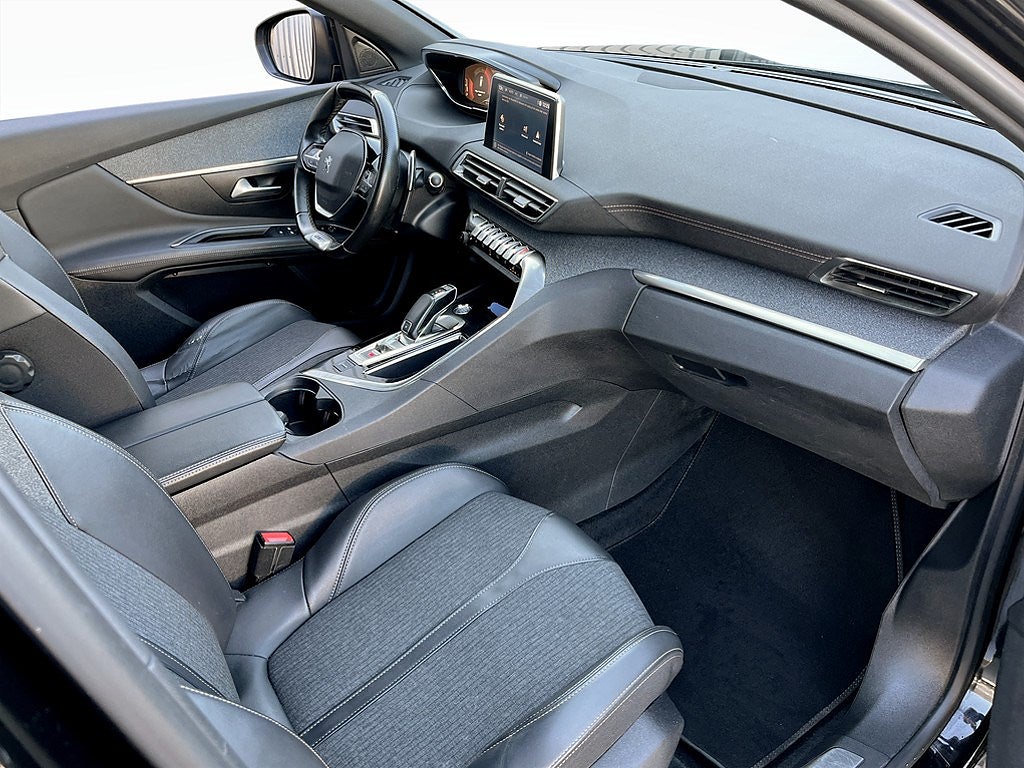 Bild på Peugeot 3008 GT-Line 1.2 PT 130hk Aut - B-KAMERA, CARPLAY