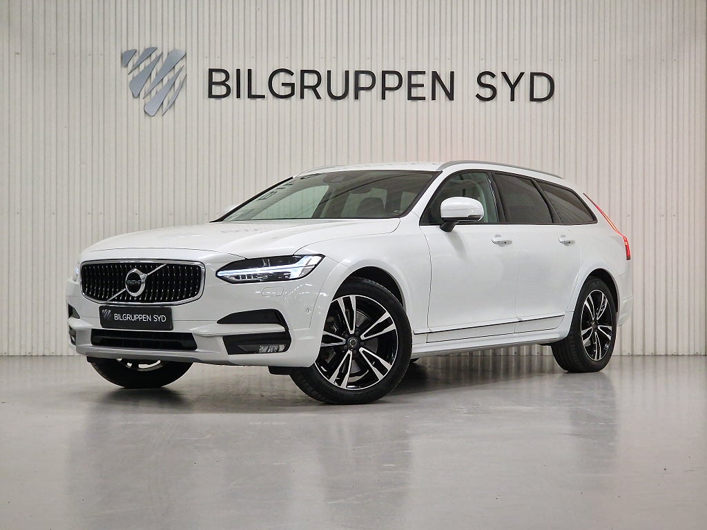 Volvo V90 Cross Country D4 AWD Geartronic Momentum|Dragkrok|Keyless|NY Kamrem|