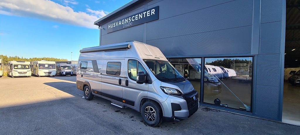 Knaus 630 ME BoxLife "automatlåda, lyftsäng, högt tak"