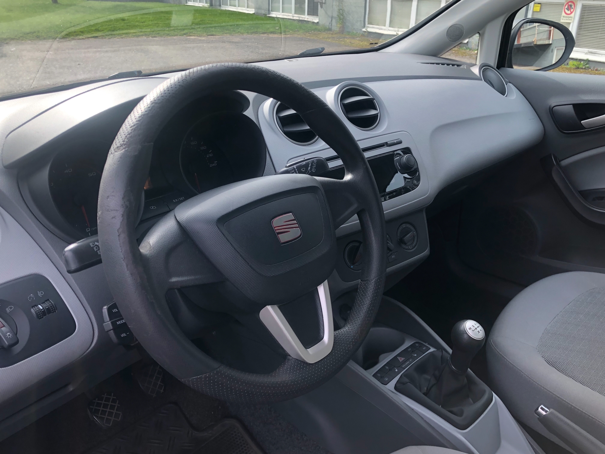 Seat Ibiza 2010, bild 7/38