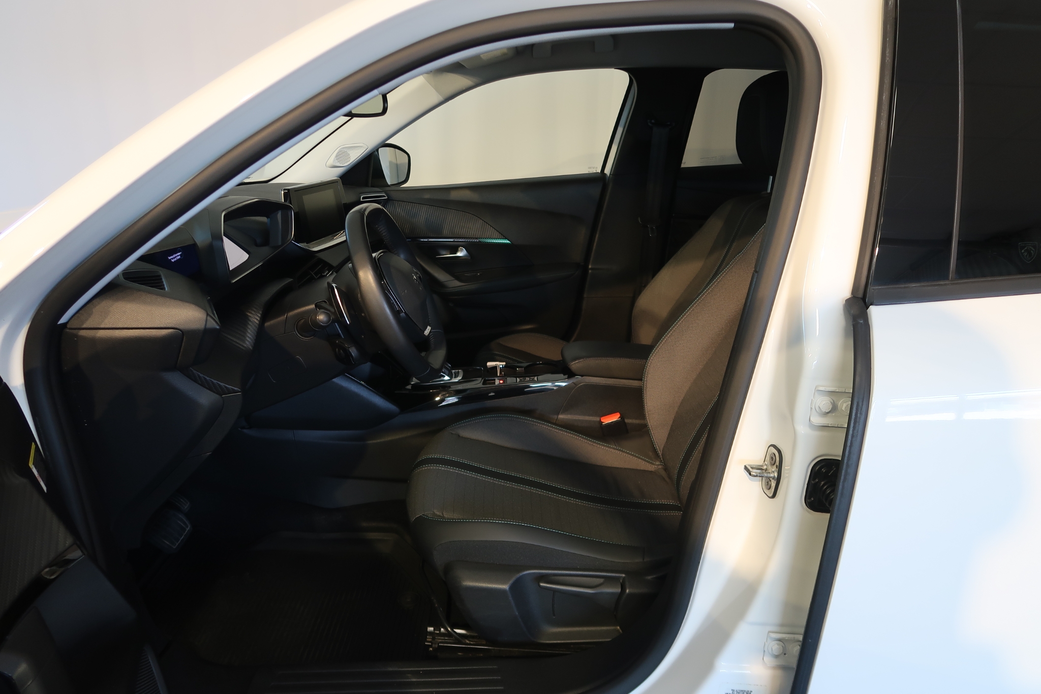 Peugeot 2008 2021, bild 5/38