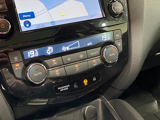 SUV Nissan Qashqai 21 av 25