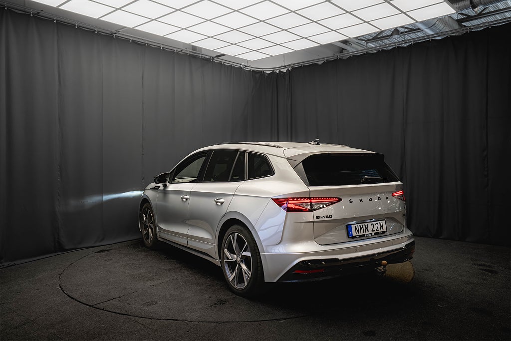 Skoda Enyaq iV 80 iV80 SPORTLINE DRAG CRYSTAL 360 El-STOL 1 ÄGARE MOMS