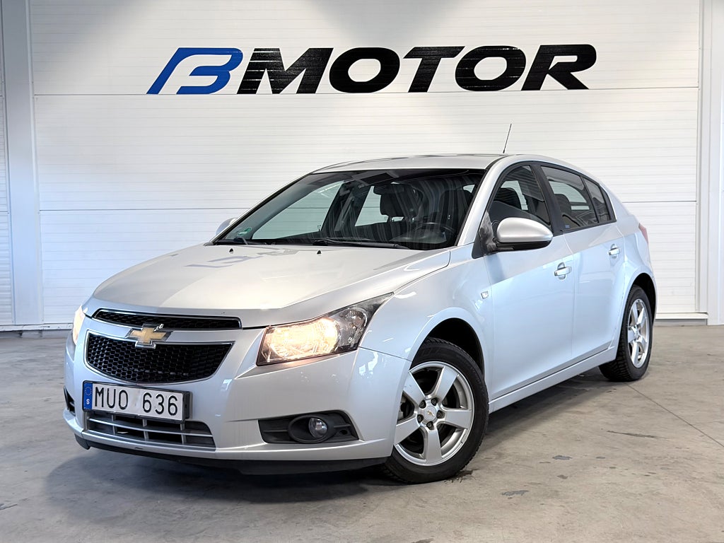 Chevrolet Cruze Halvkombi 1.6 Manuell