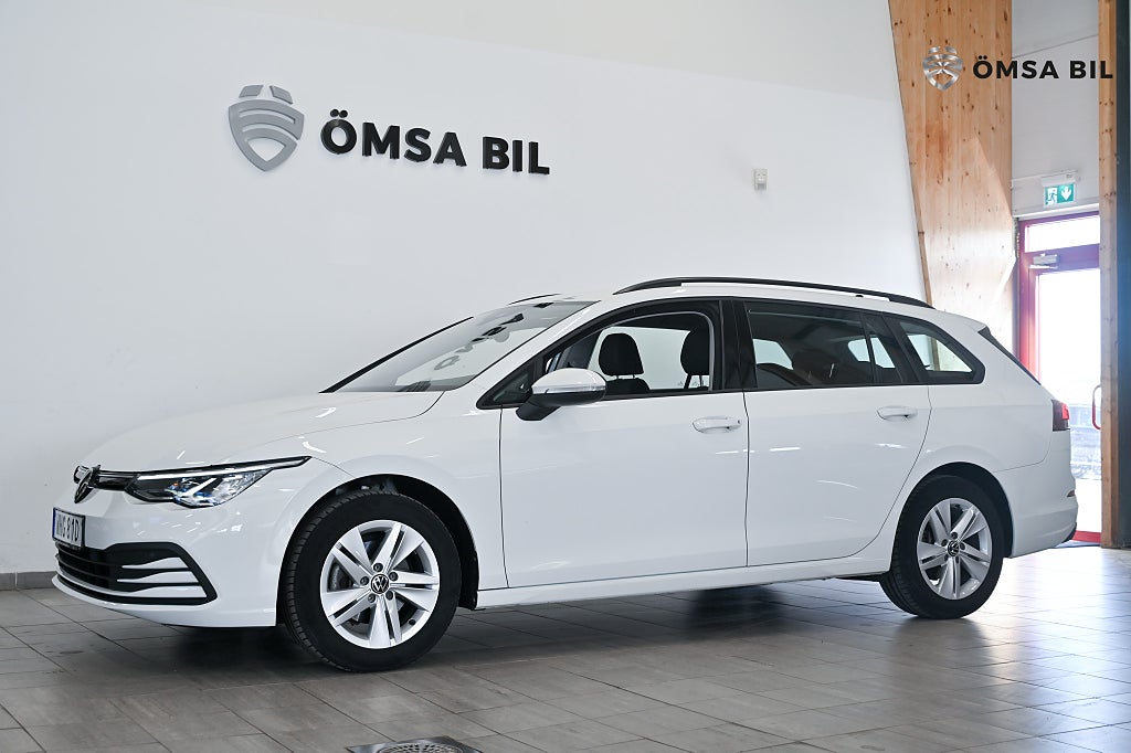 Volkswagen Golf Sportscombi 1.5 eTSI Carplay Kamera 150hk