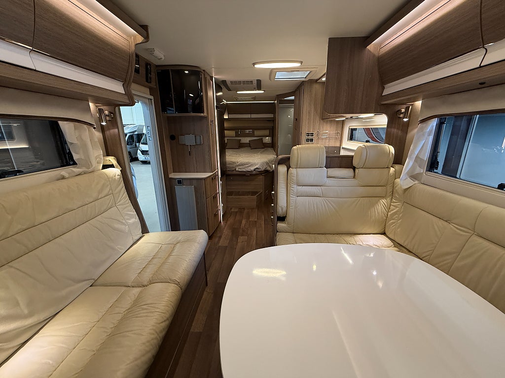 Kabe Travel Master 780 LXL *AC Bodel*Solcell*