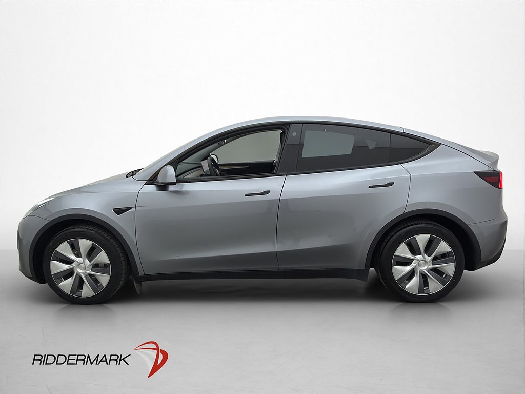 Tesla Model Y Long Range AWD Pano AP Svensksåld MOMS