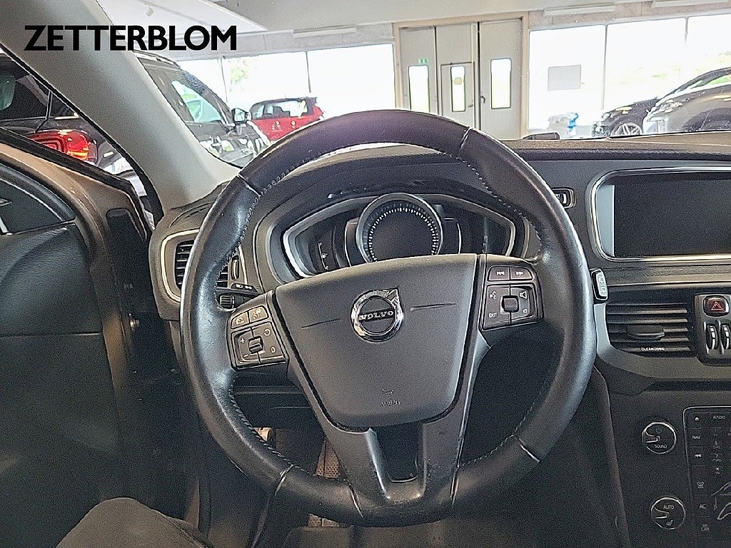 Halvkombi Volvo V40 Cross Country 12 av 13