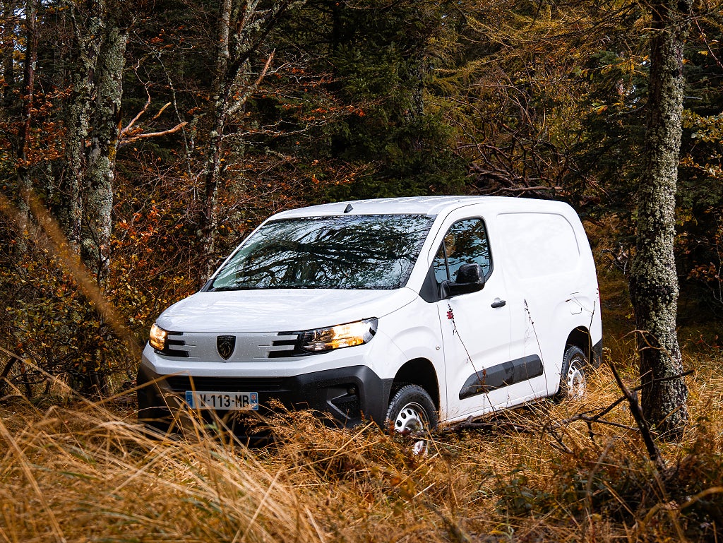 Peugeot Partner PLUS L1 130 hk AUTOMAT 4x4 - FRÅN 419.900:-